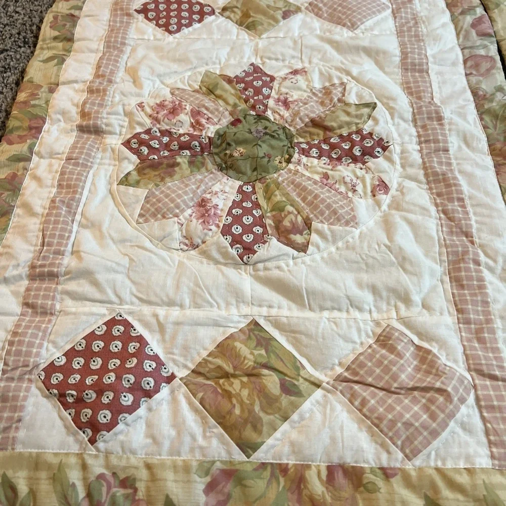 2 Vintage quilted twin size pillow shams‎ pink Green, White Floral & Plaid